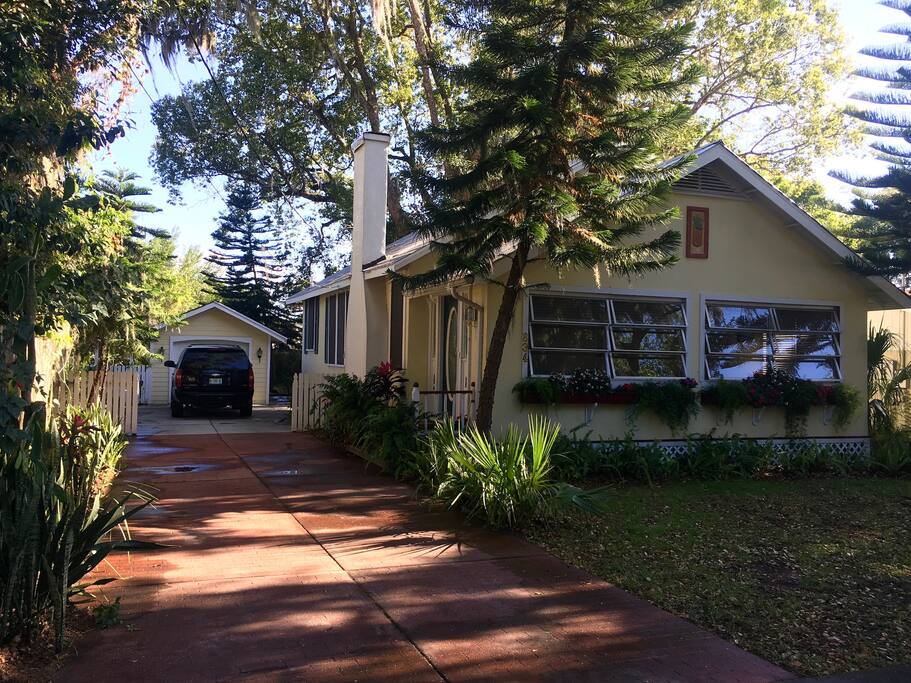 Bungalow
