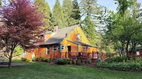 2 Cabins 7 Bedrooms 5 bath