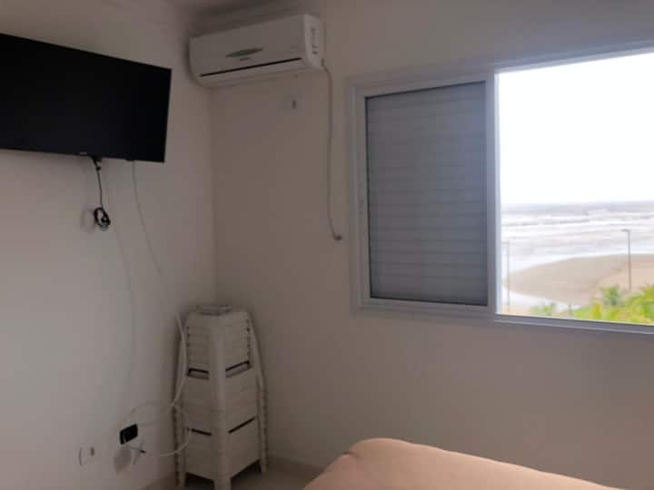 Suite avec lit box climatisé et télévision intelligente