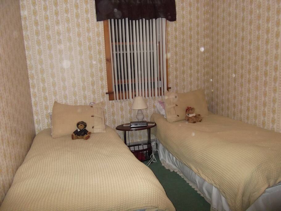Twin Bedroom
