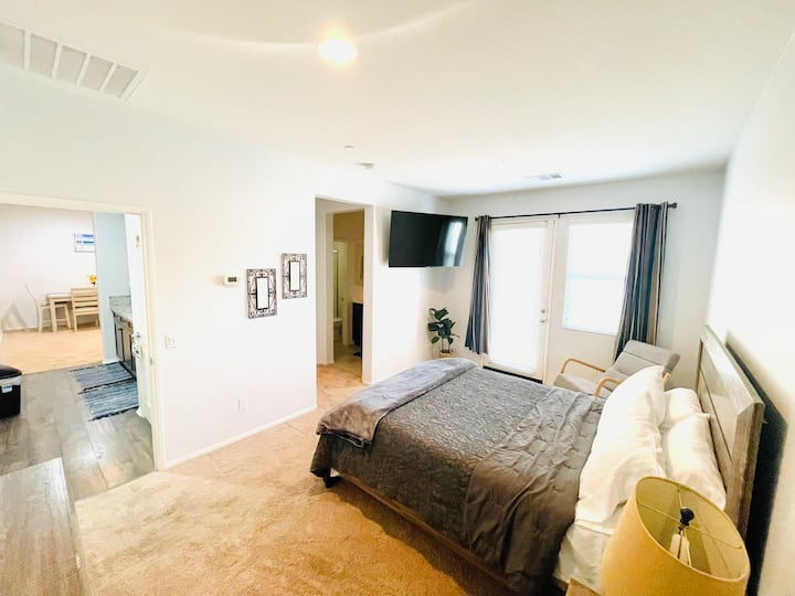 Nautical Inland Empire Guest House Guesthouses for Rent in Jurupa