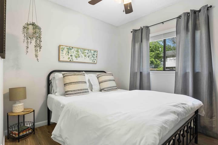 Segundo dormitorio - cama tamaño queen