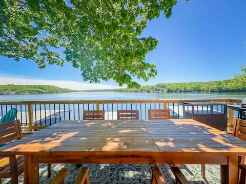 Lake of the Ozarks Waterfront Cabin