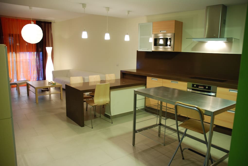 Cocina, Comedor, Salón