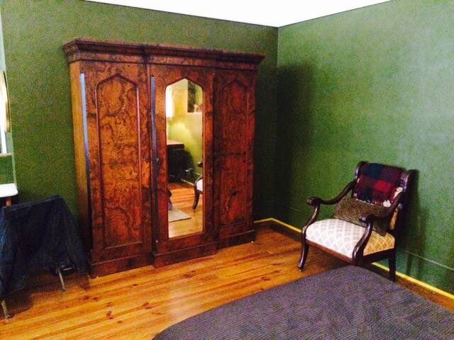 NYC Firehouse-Greenpoint BRKLYN gallery image 4