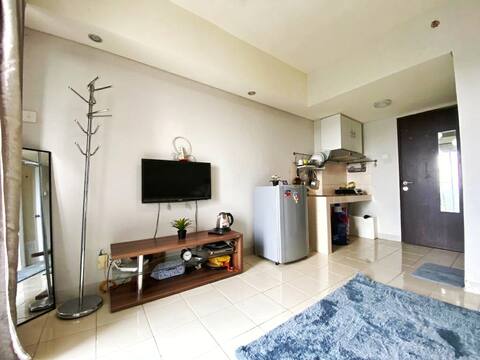 Homey Studio Apartment at Serpong Greenview