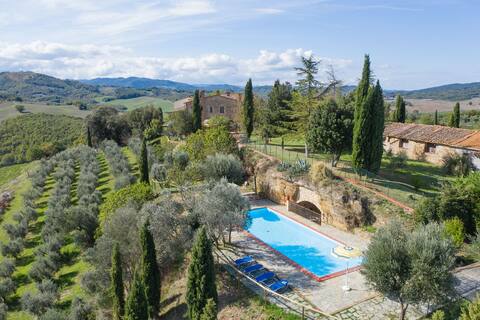 Farmhouse with private pool Vacavilla Exclusive