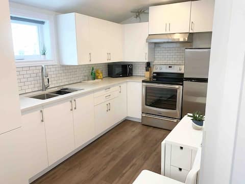 Popular Airbnb listing: Bright Private Suite - St.Boniface Hospital/DTown in Winnipeg