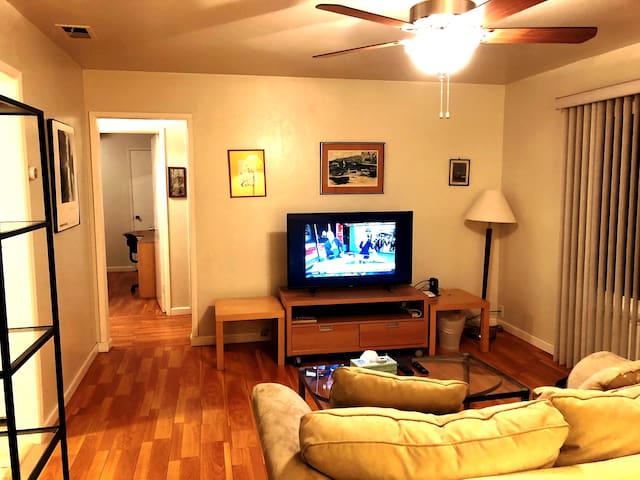 ForTesla interns/El Camino & Stanford travelers