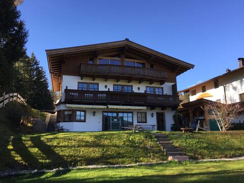 Beautiful Chalet with a mountain