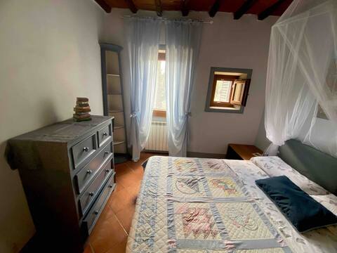Spacious Apartment Near the City