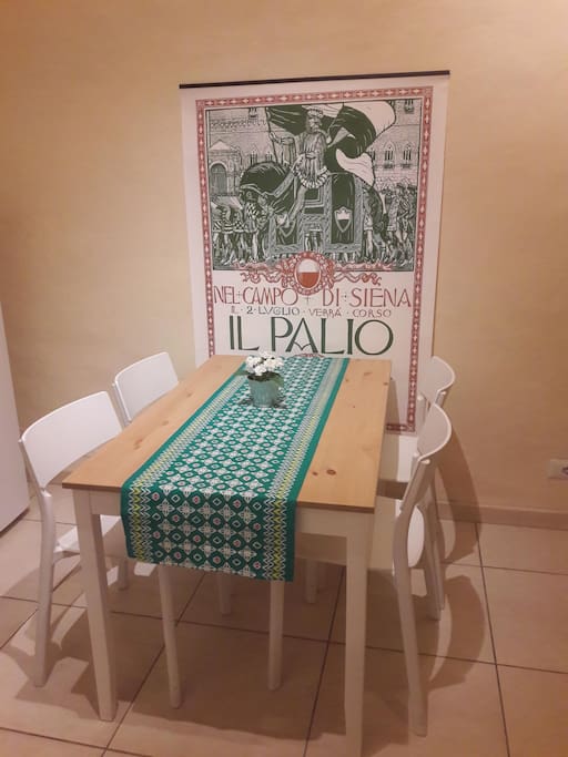 Il tavolo della cucina.