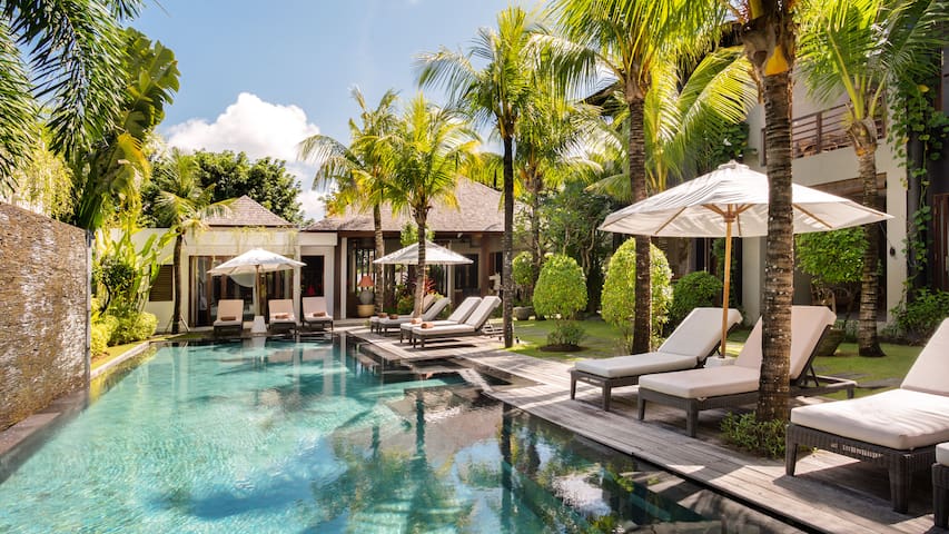 Villa Abagram Estate – 12 Bedrooms Villa Seminyak