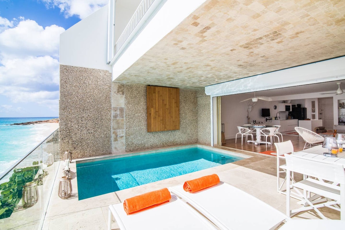 Sapphire Fantasy : Oceanfront paradise - Houses for Rent in