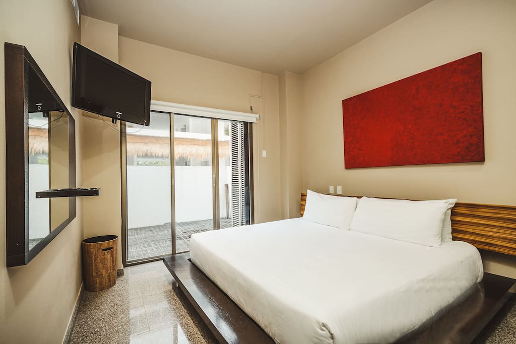 Master suite with king bed, HDTV and en suite bathroom