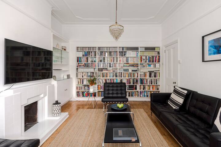 Modern Victorian House NEW LISTING 15min to centre gallery image 2