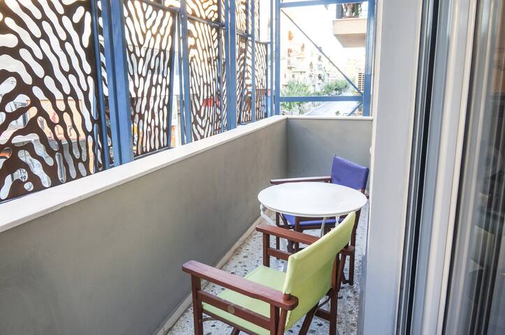 Elegant apartment for 7 people in downtown Athens gallery image 5