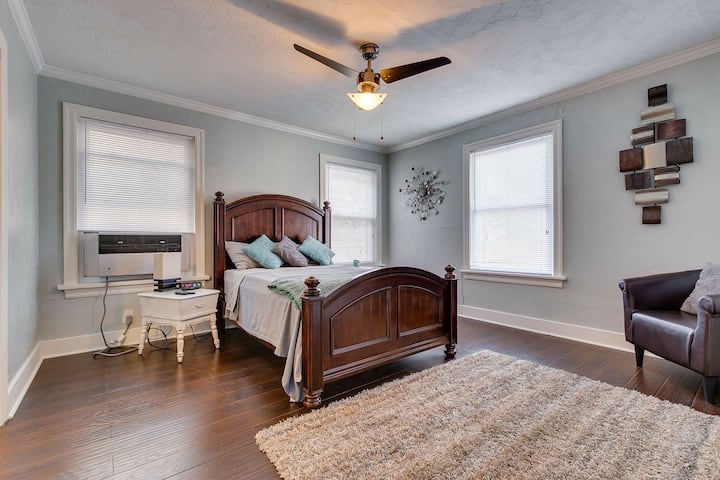 Modern apartment 5min from anywhere in OKC!