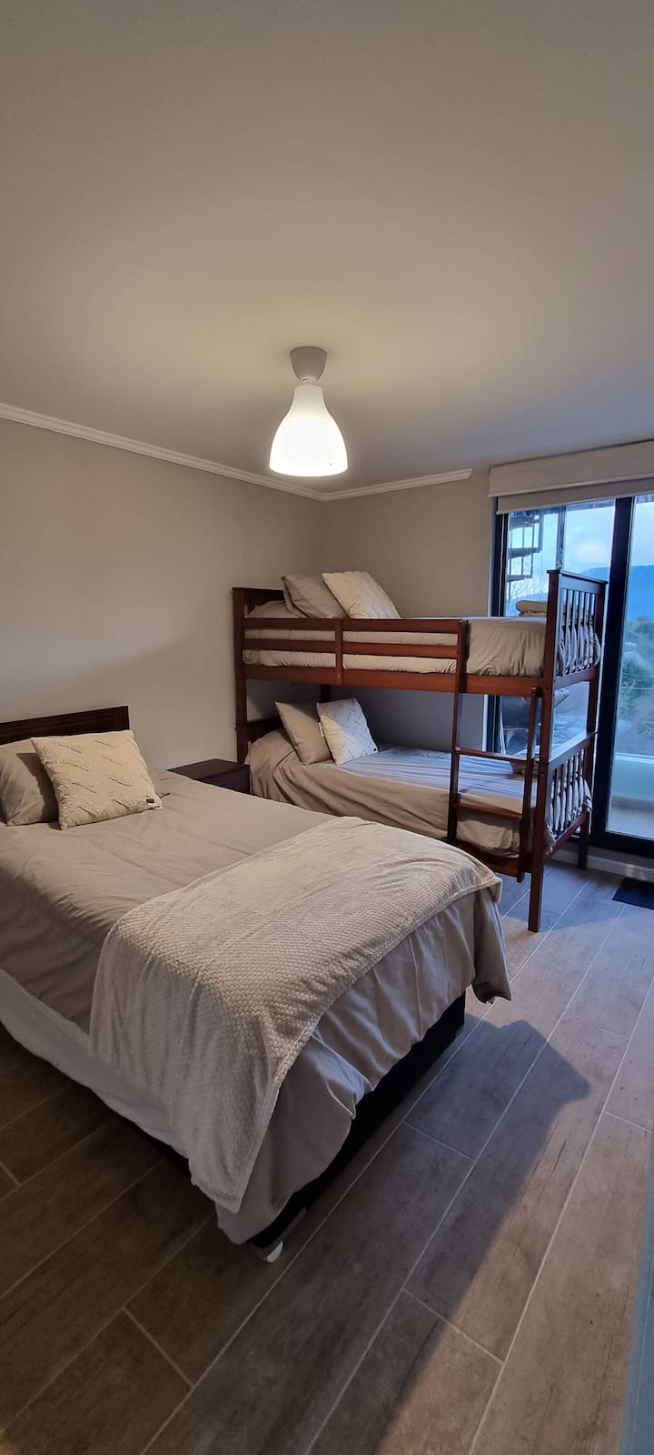 Camarote (litera) y cama nido (doble)