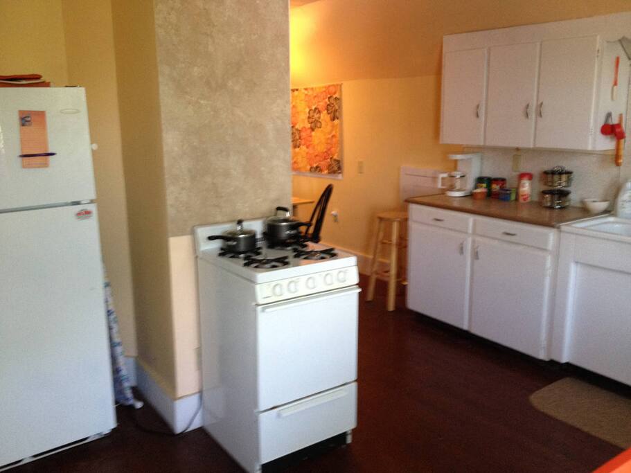 Kitchen, into dining area