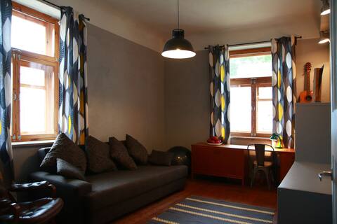 Family friendly Old Town flat