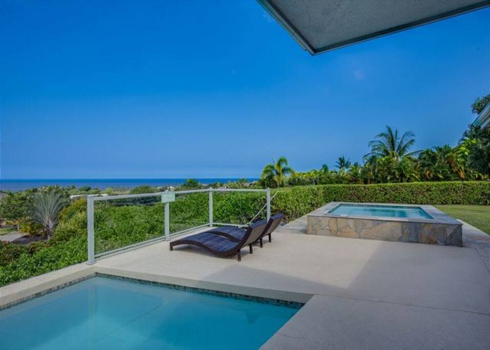 Pool with great Ocean Views
