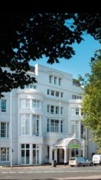 Situated on the top floor of this hotel this exclusive development of apartments is very private with separate street entrance and lift to the top floor.