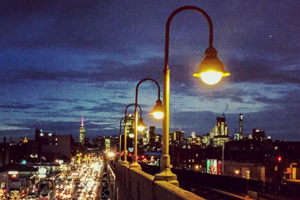 Manhattan skyline seen from 7 train