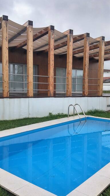 Piscina privada (foto tirada no inverno)