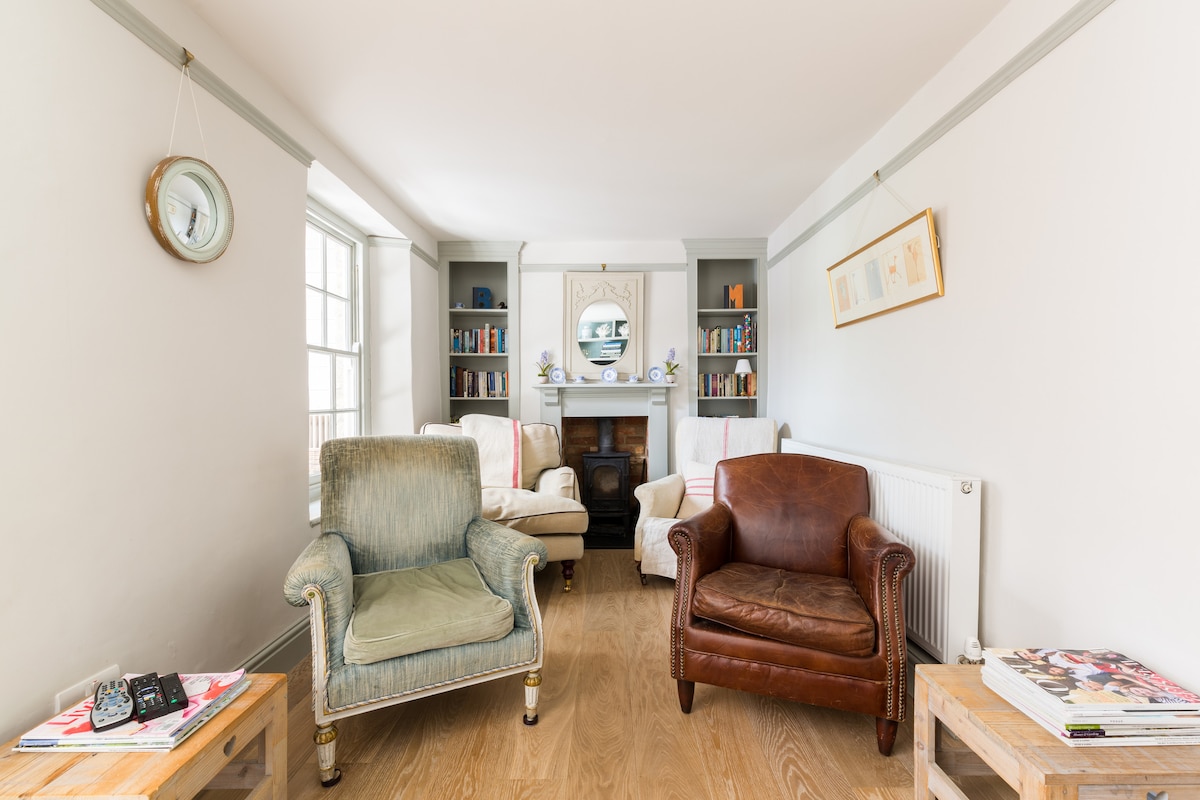 Successful Airbnb property: Cozy Cotswold Cottage in West Oxfordshire