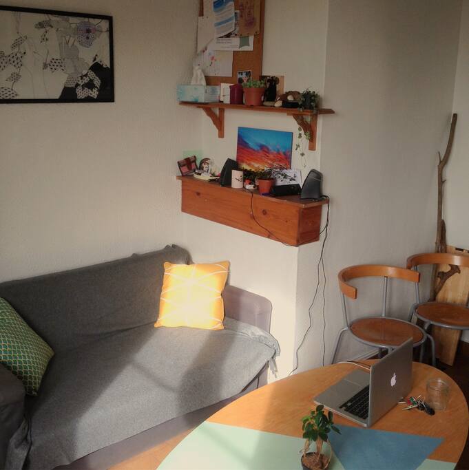 Endroit cosy où prendre son petit dej le matin au soleil
