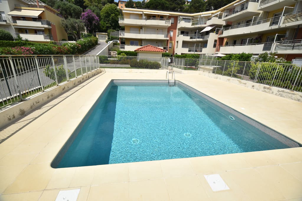 Résidence avec piscine