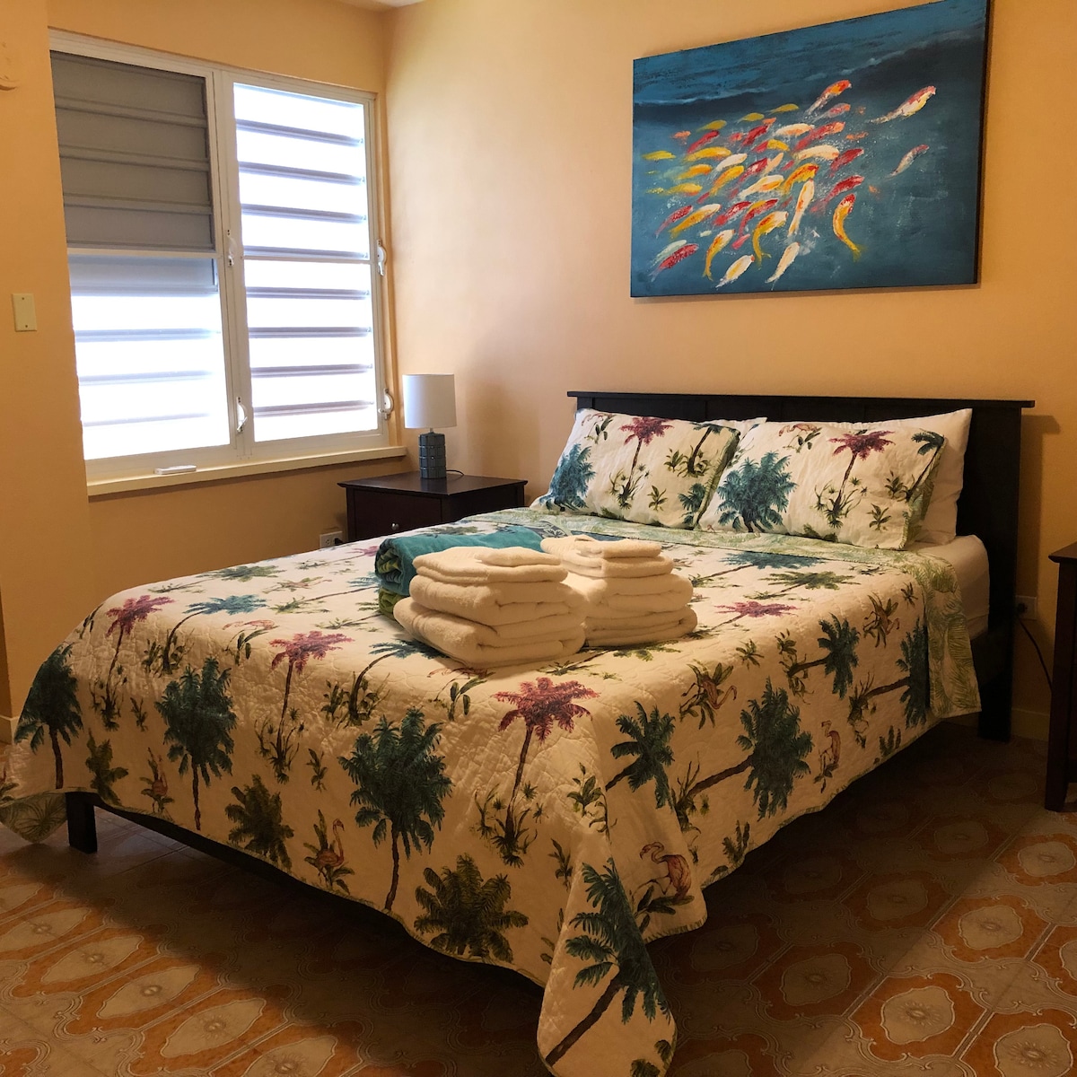 Dormitorio de invitados con baño privado. 