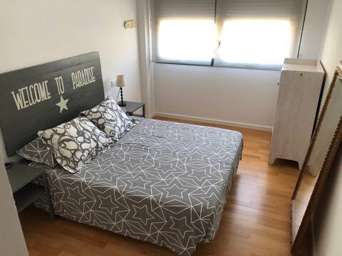 Successful Airbnb property: Three-bedroom apartment with parking and elevator in Torroella De Montgrí