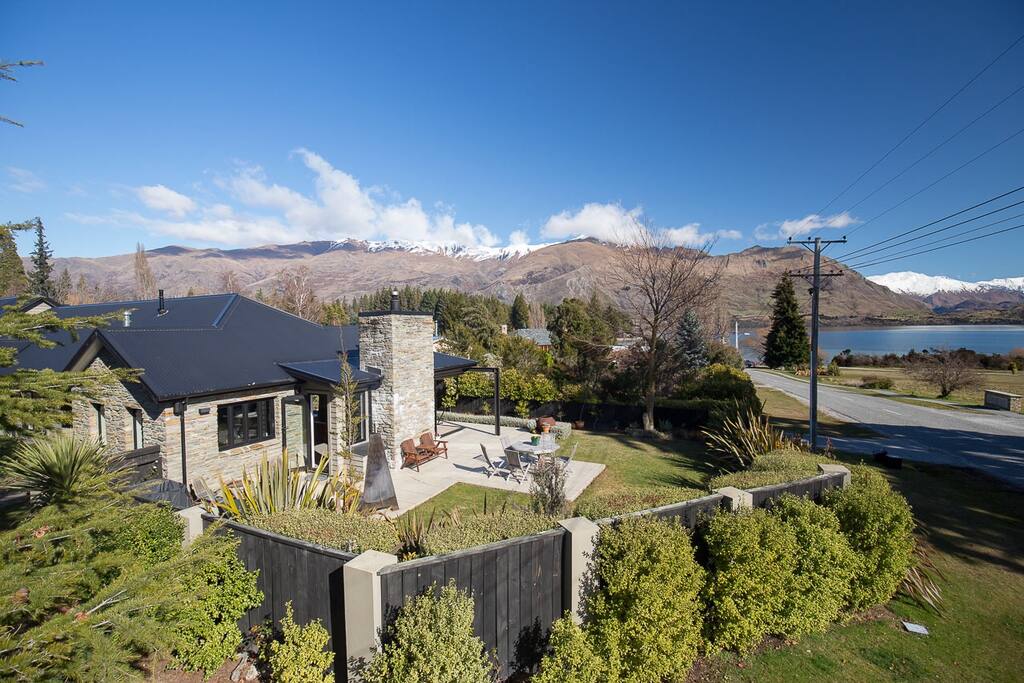 Close to Lake & tracks