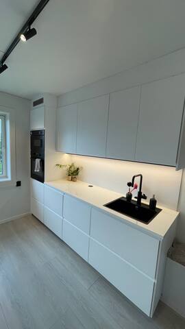 Modern 2BR apt. with balcony gallery image 5