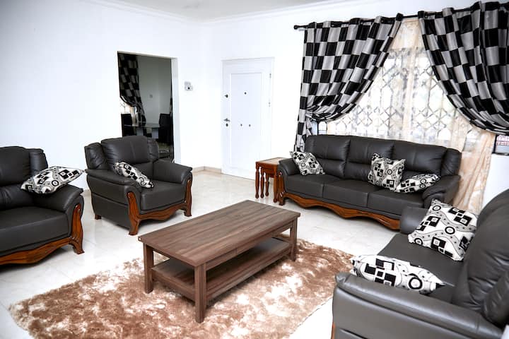 Jil Luxury Home (Oyarifa) - A Cozy Experience - Ghana