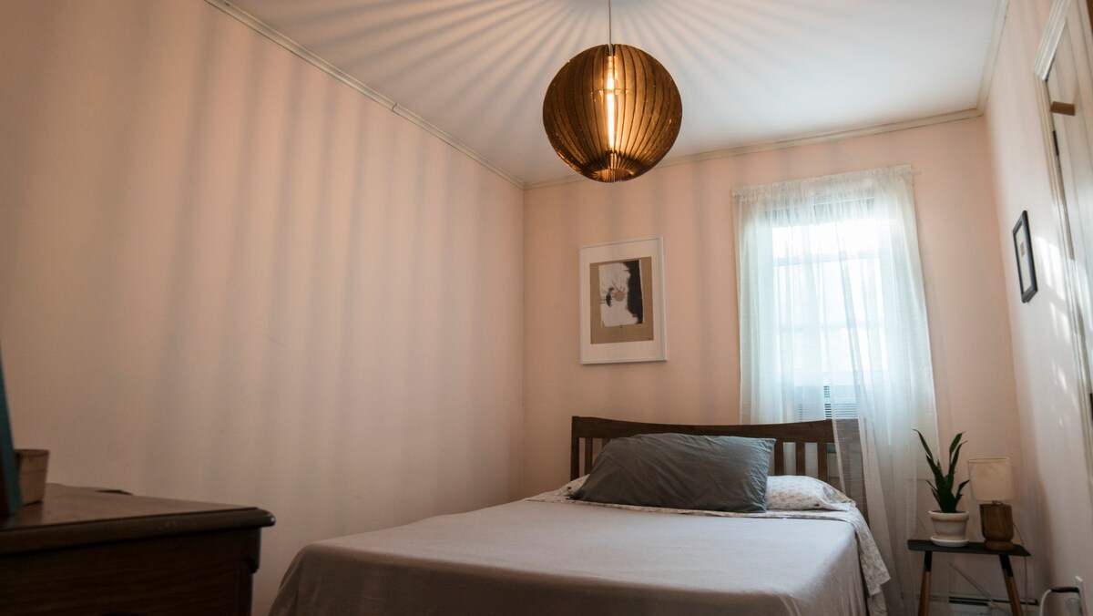 Bedroom 3 view 1. Queen-sized bed.