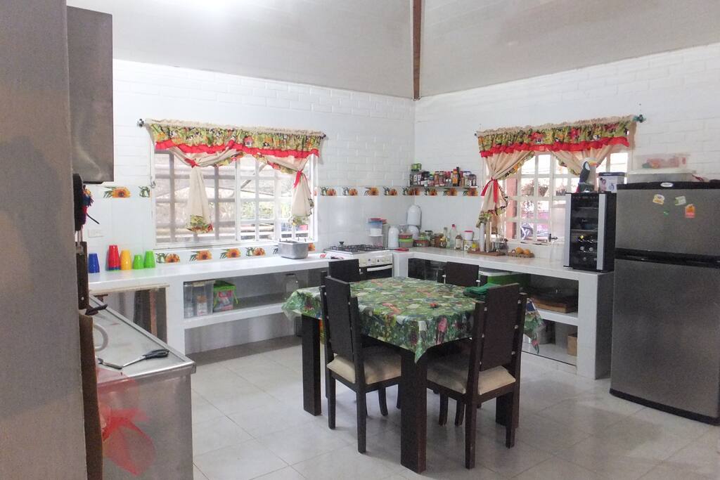 cocina y comedor interior casa principal