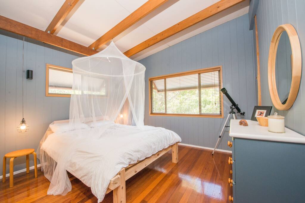 upstairs second bedroom