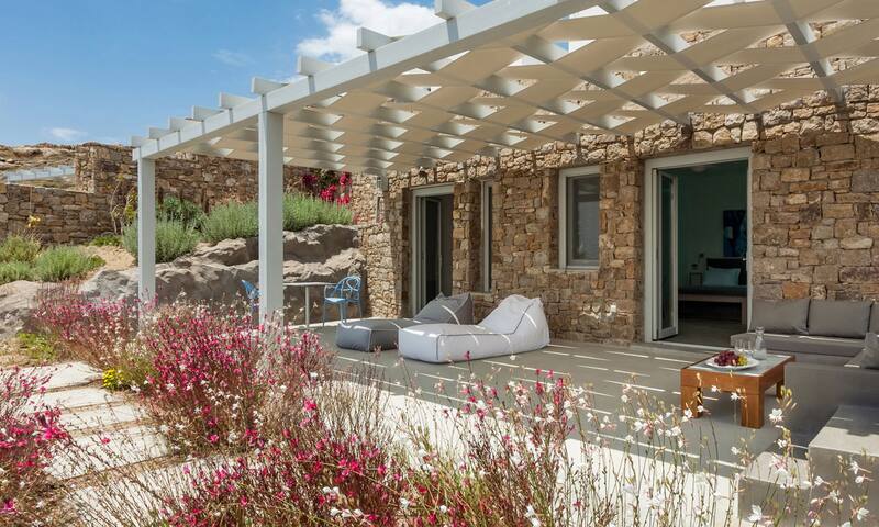 Villa Anais I, 7BD Private pool, Jacuzzi, BBQ gallery image 2