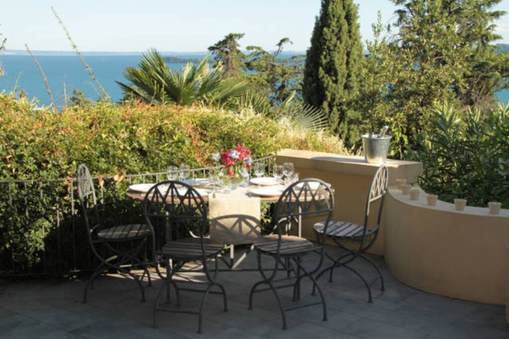Lake-view terrace