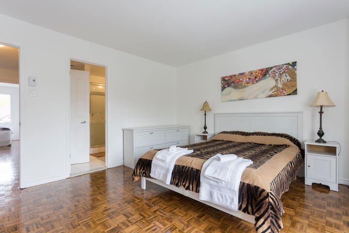 Master bedroom and bathrom 