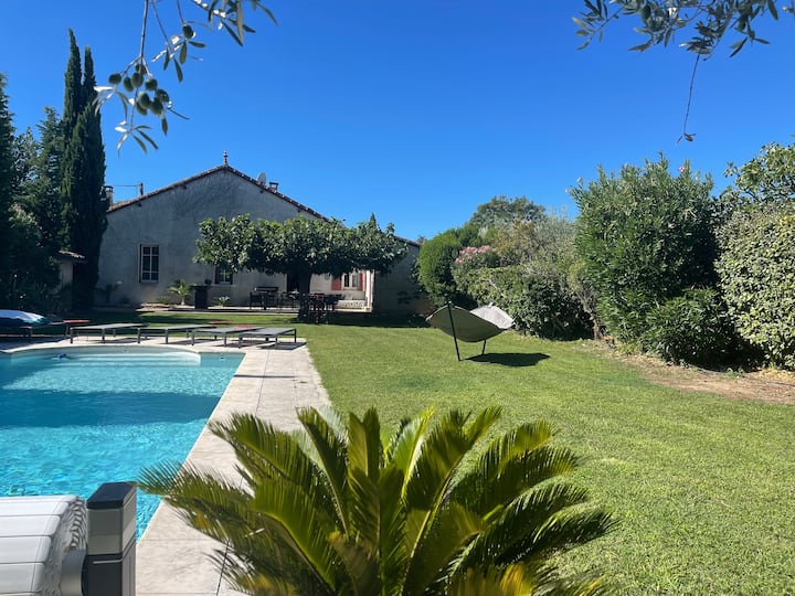 Maison privée et jardin dans St. Rémy Maisons à louer à SaintRémyde