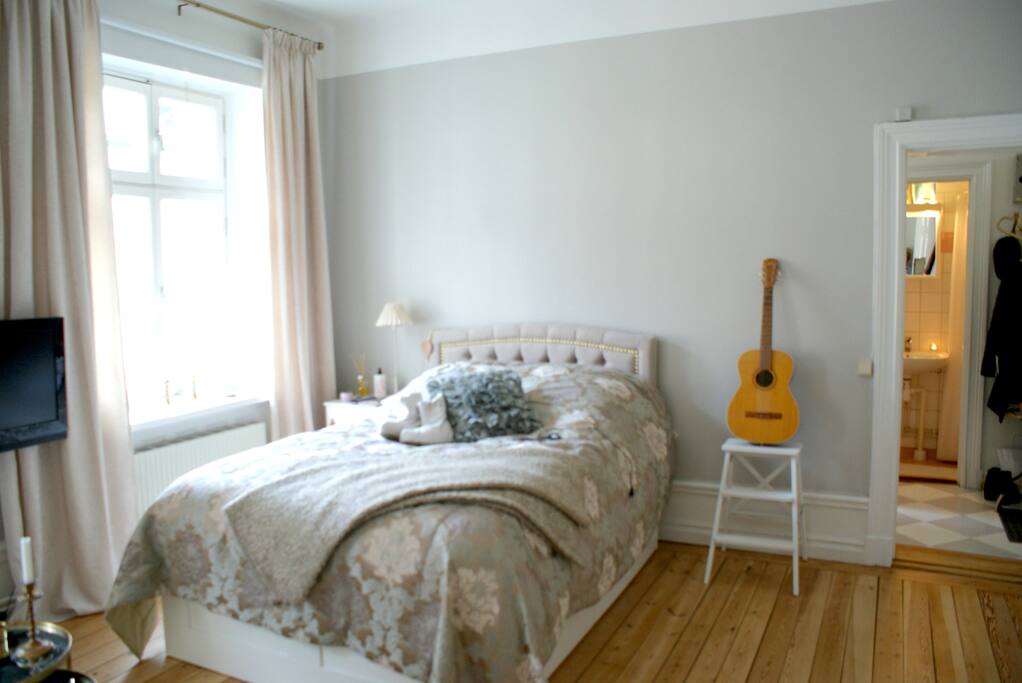 Double Bed