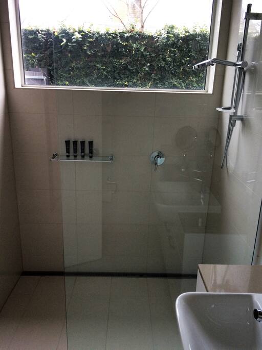Modern Ensuite