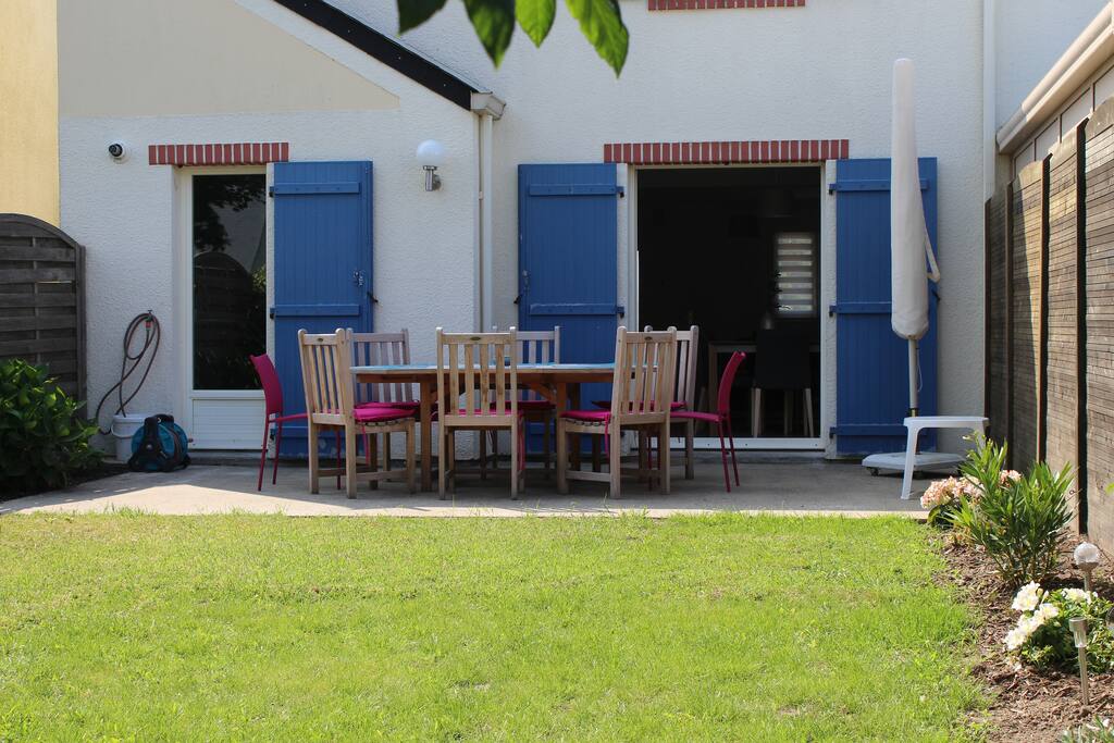 la terrasse ombragée le midi