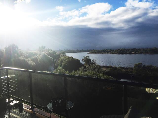 Uninterrupted Swan River Views – Optus Stadium gallery image 3