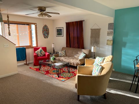 Close to Mystic, Casinos, Sub Base & Coast Guard