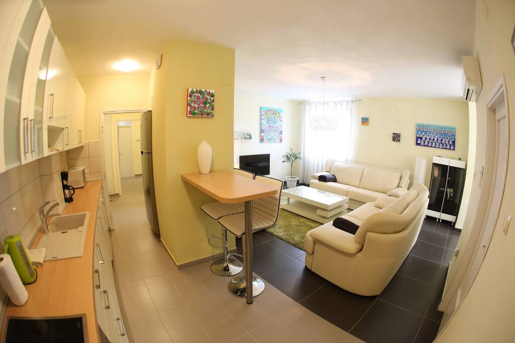 Kitchen/Living room